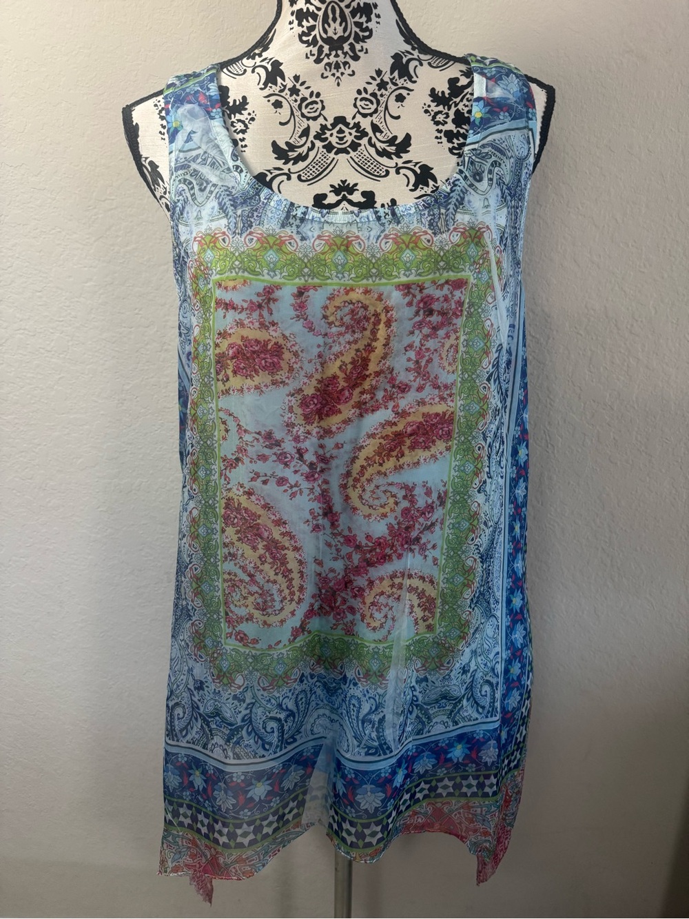 One World Sleeveless Tunic Top Crochet Detail Layered Size XL